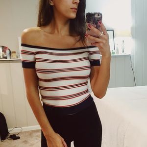 American Eagle // Off the Shoulder Cropped Tee